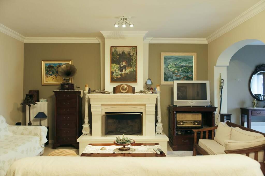 Apartment In Anakasia Overlooking Волос Екстериор снимка