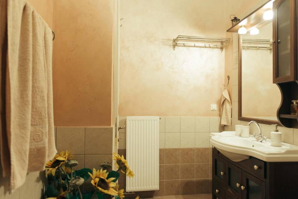 Apartment In Anakasia Overlooking Волос Екстериор снимка